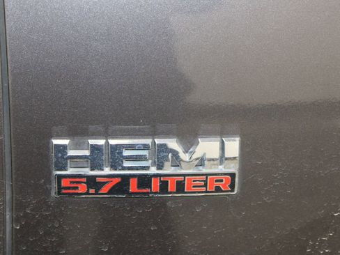 Used 2015 RAM 1500 Express RWD image 12