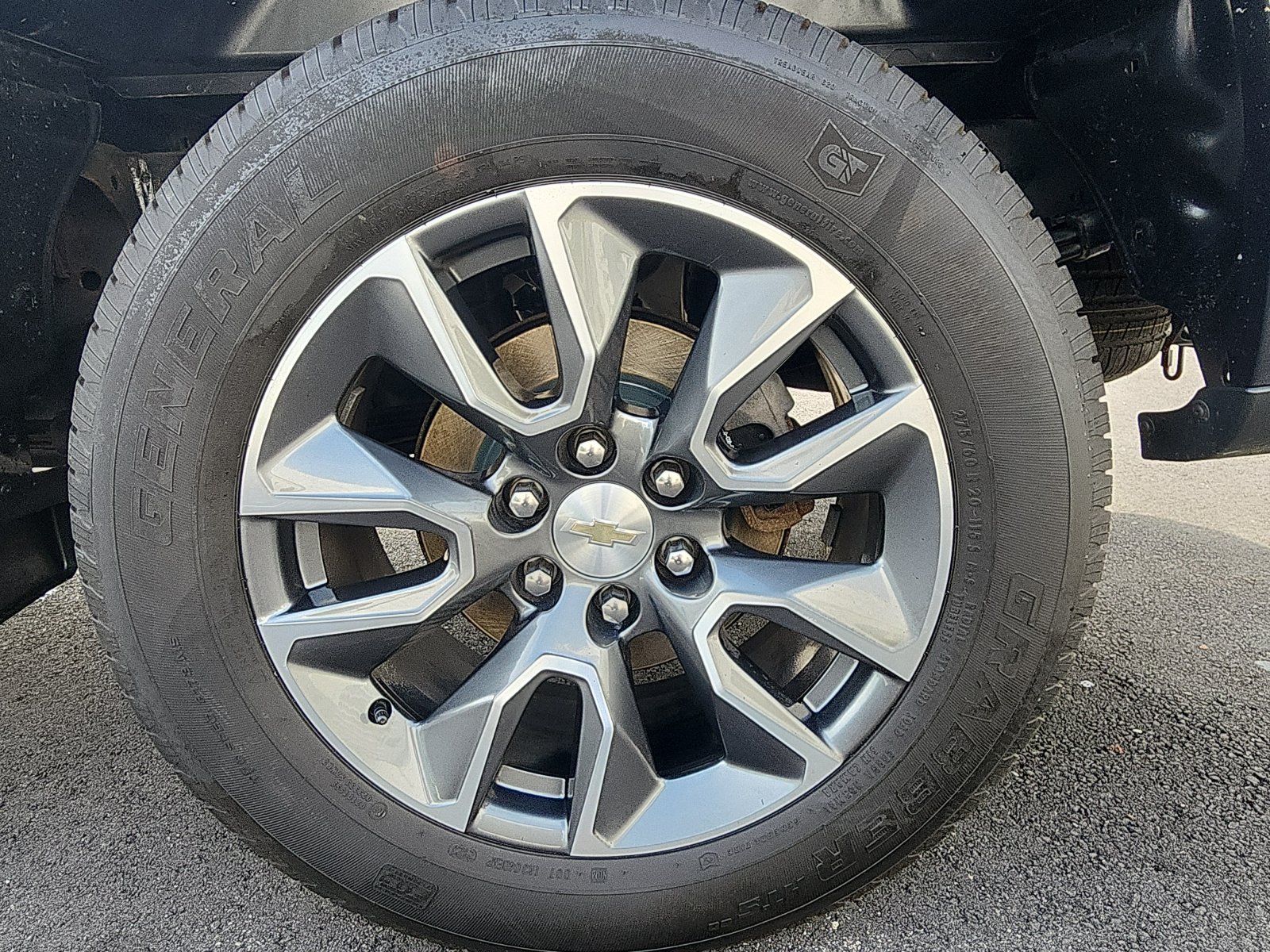 Used 2024 Chevrolet Silverado 1500 LT AWD/4WD image 9