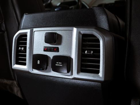 Used 2019 Ford F150 Raptor w/ Equipment Group 802A Luxury AWD/4WD image 40