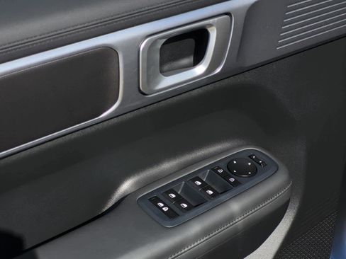 Used 2024 Hyundai Santa Fe XRT image 12