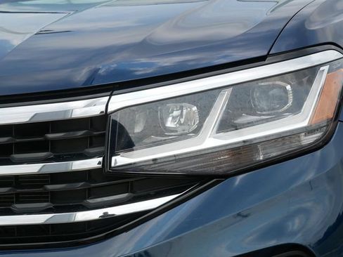 Certified 2023 Volkswagen Atlas Cross Sport SEL AWD/4WD image 10