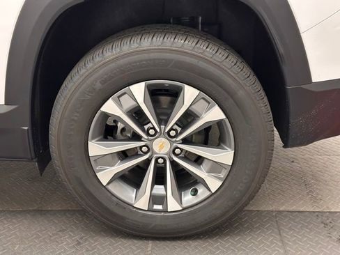 New 2026 Chevrolet Equinox LT FWD image 22