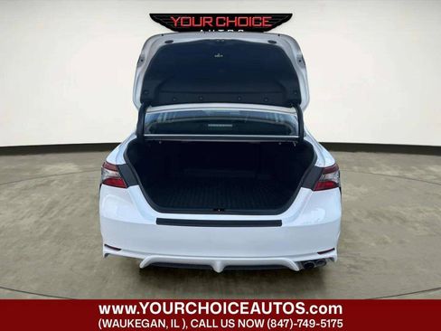Used 2022 Toyota Camry SE FWD image 13