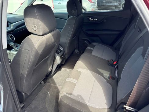 Used 2025 Chevrolet Blazer LT AWD/4WD image 12