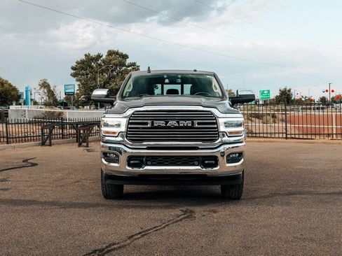 Used 2020 RAM 2500 Laramie AWD/4WD image 2