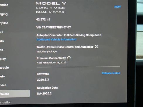 Used 2022 Tesla Model Y Long Range AWD/4WD image 16