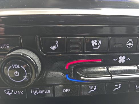 Used 2023 Jeep Grand Cherokee 4WD 4xe w/ Luxury Tech Group II image 33