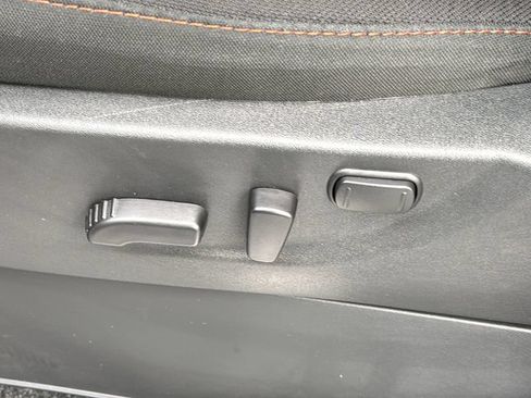 Used 2025 Nissan Frontier Pro-X w/ Pro Convenience Package RWD image 11