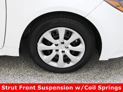 Certified 2025 Toyota Corolla LE image 5