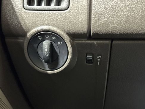 Used 2010 Ford Edge SE image 17