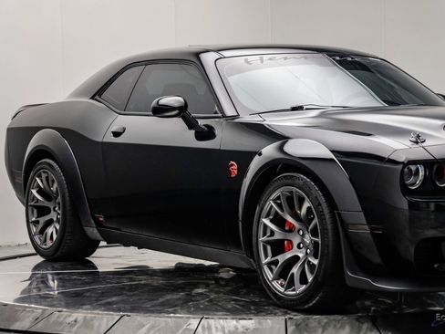 Used 2022 Dodge Challenger SRT Hellcat RWD image 32