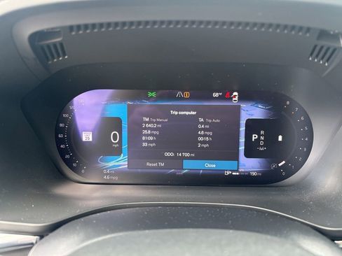 Certified 2024 Volvo XC60 B5 Plus AWD/4WD image 18