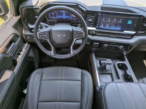 Used 2024 Chevrolet Silverado 1500 High Country w/ Midnight Edition AWD/4WD image 16