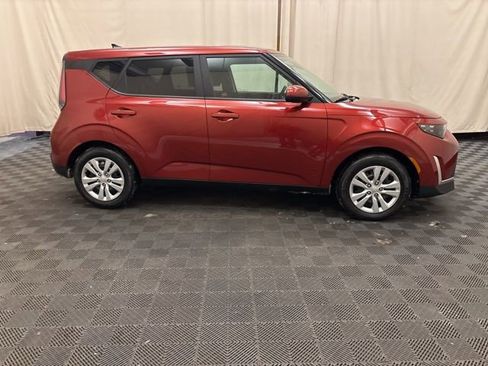 Certified 2023 Kia Soul LX image 4