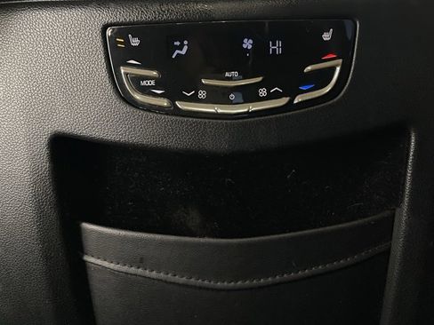 Used 2017 Cadillac Escalade ESV Base image 24