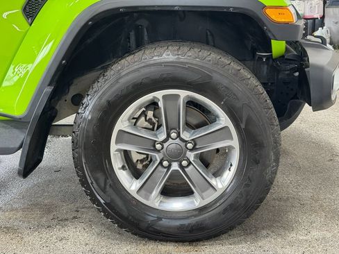Used 2021 Jeep Wrangler Unlimited Sahara w/ Uconnect 4C Nav & Sound Group AWD/4WD image 26