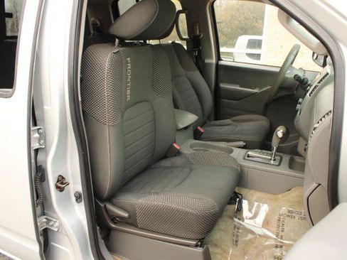 Used 2016 Nissan Frontier Desert Runner RWD image 10