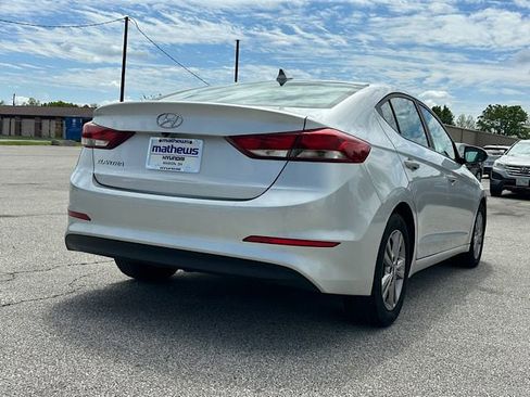 Used 2017 Hyundai Elantra SE FWD image 6