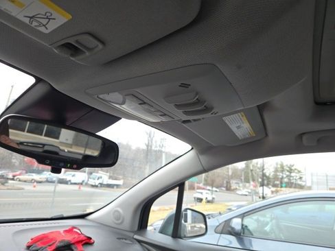 Used 2018 Chevrolet Trax LT w/ Sun & Sound Package image 7