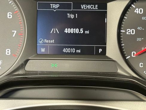 Used 2024 Chevrolet Trax LS w/ LS Convenience Package FWD image 16