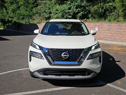 Certified 2023 Nissan Rogue SV AWD/4WD image 2