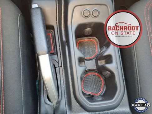 Used 2018 Jeep Wrangler Unlimited Rubicon w/ Safety Group image 13