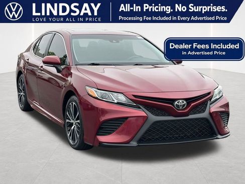 Used 2018 Toyota Camry SE w/ Moonroof Package FWD image 1