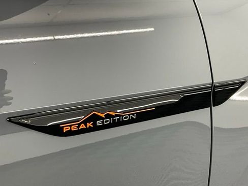 Used 2025 Volkswagen Atlas Peak Edition SE image 26