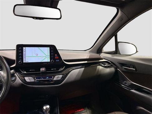 Used 2019 Toyota C-HR Limited image 21