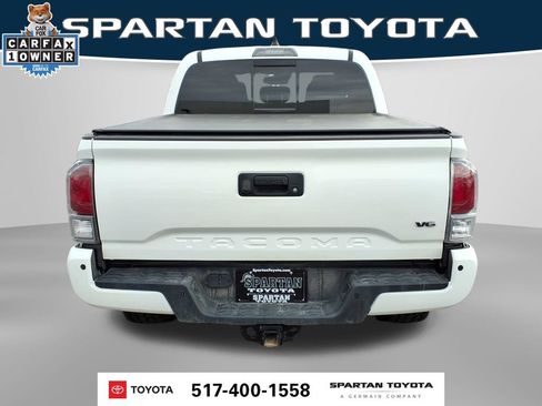 Used 2021 Toyota Tacoma TRD Sport w/ Technology Package AWD/4WD image 7