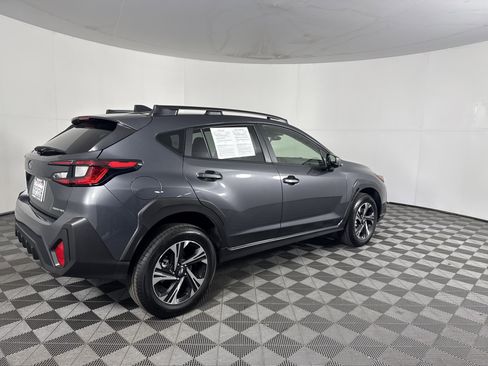 Used 2025 Subaru Crosstrek 2.0i Premium image 3