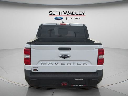 Used 2022 Ford Maverick Lariat image 6
