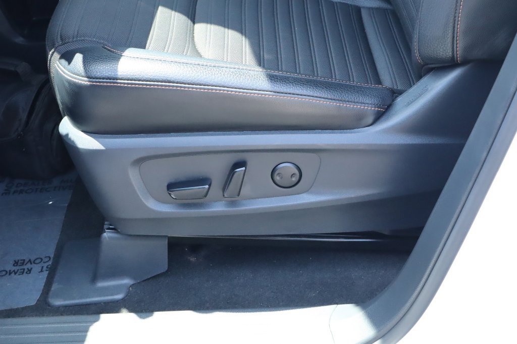 Used 2024 Nissan Pathfinder Rock Creek AWD/4WD image 21