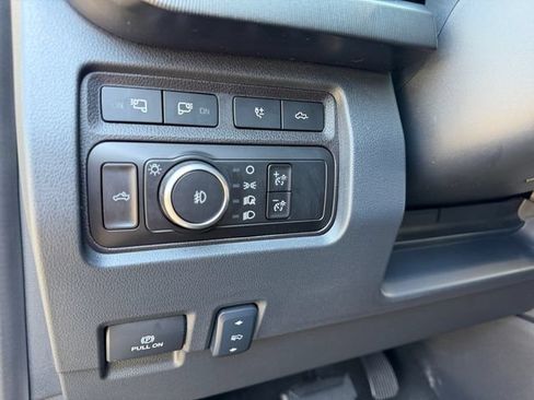 Used 2024 Ford F350 Platinum w/ Tremor Off-Road Package AWD/4WD image 22