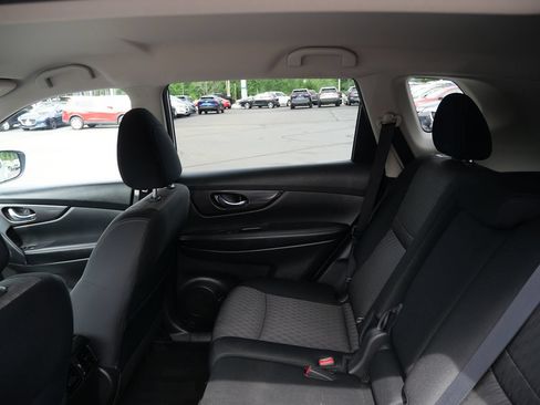 Used 2020 Nissan Rogue SV AWD/4WD image 23