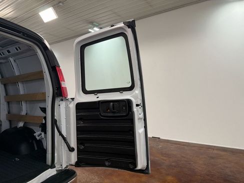 Used 2024 GMC Savana 2500 w/ Driver Convenience Package image 77