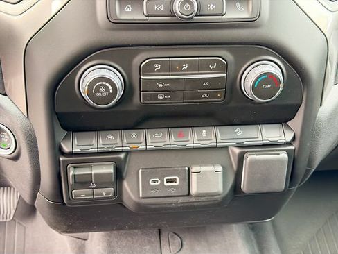 New 2026 Chevrolet Silverado 1500 Custom Trail Boss w/ LPO, Dark Essentials Package AWD/4WD image 16