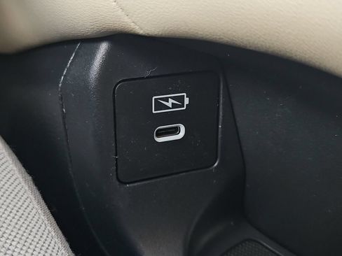 Used 2025 Honda HR-V LX image 27