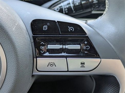 Used 2023 Hyundai Elantra SEL w/ Convenience Package image 25