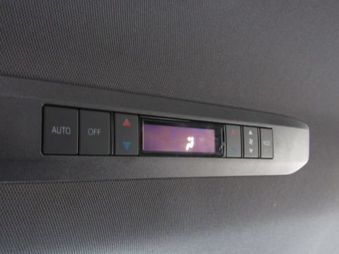 Certified 2024 Toyota Sienna XLE Woodland Edition AWD/4WD image 36