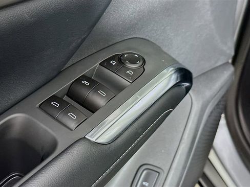 New 2025 Chevrolet Traverse LT image 18