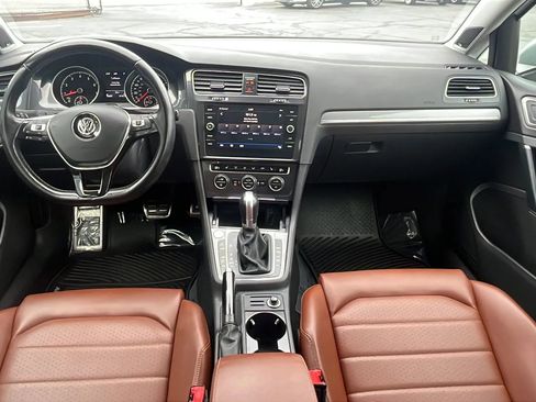 Used 2018 Volkswagen Golf Alltrack SEL image 12