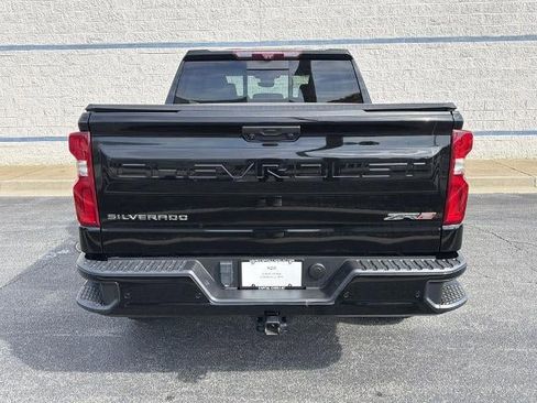 Used 2023 Chevrolet Silverado 1500 ZR2 w/ Technology Package AWD/4WD image 6