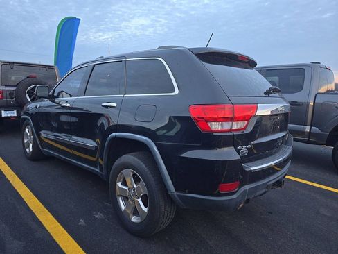 Used 2013 Jeep Grand Cherokee Overland image 4