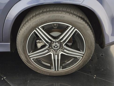 Used 2024 Mercedes-Benz GLE 350 4MATIC image 11