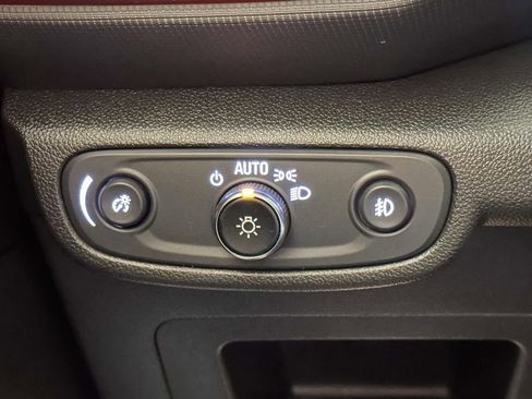 Used 2021 Chevrolet TrailBlazer RS w/ Technology Package image 22