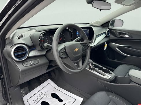 New 2026 Chevrolet Trax LS w/ LS Convenience Package image 19