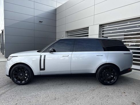 Certified 2025 Land Rover Range Rover Long Wheelbase SE AWD/4WD image 3