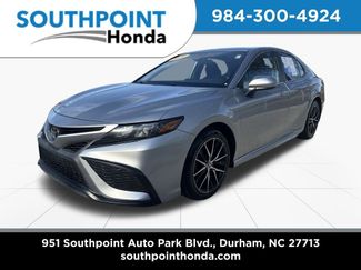Used 2021 Toyota Camry SE video 3