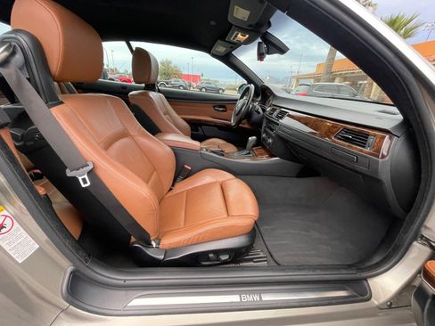 Used 2008 BMW 335i Convertible image 32